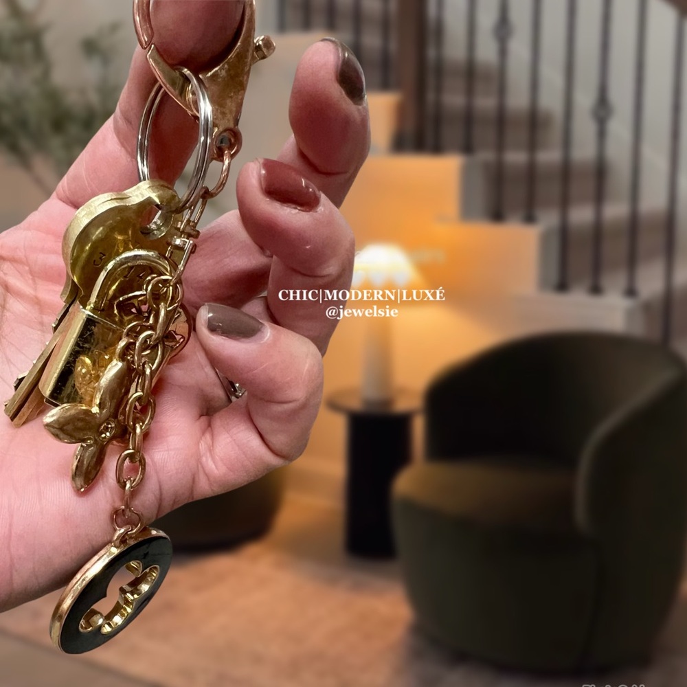 Clover Gold Keychain with Black Accent